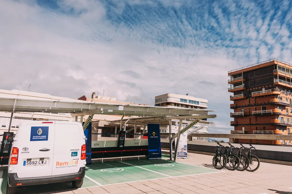 Instalaciones Renovables para la movilidad eléctrica (PARKING SEIS)